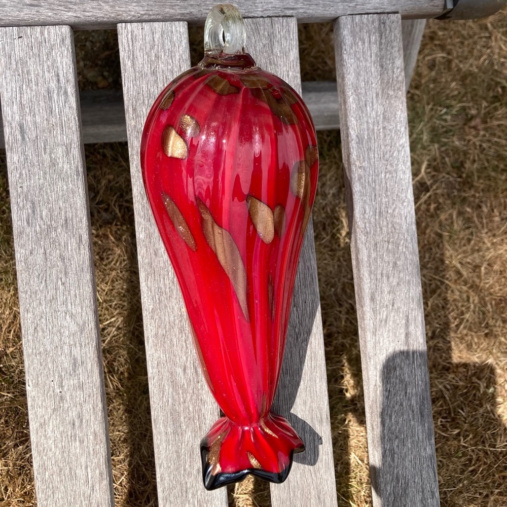 Elegant Red and Gold Glass Hummingbird Feeder